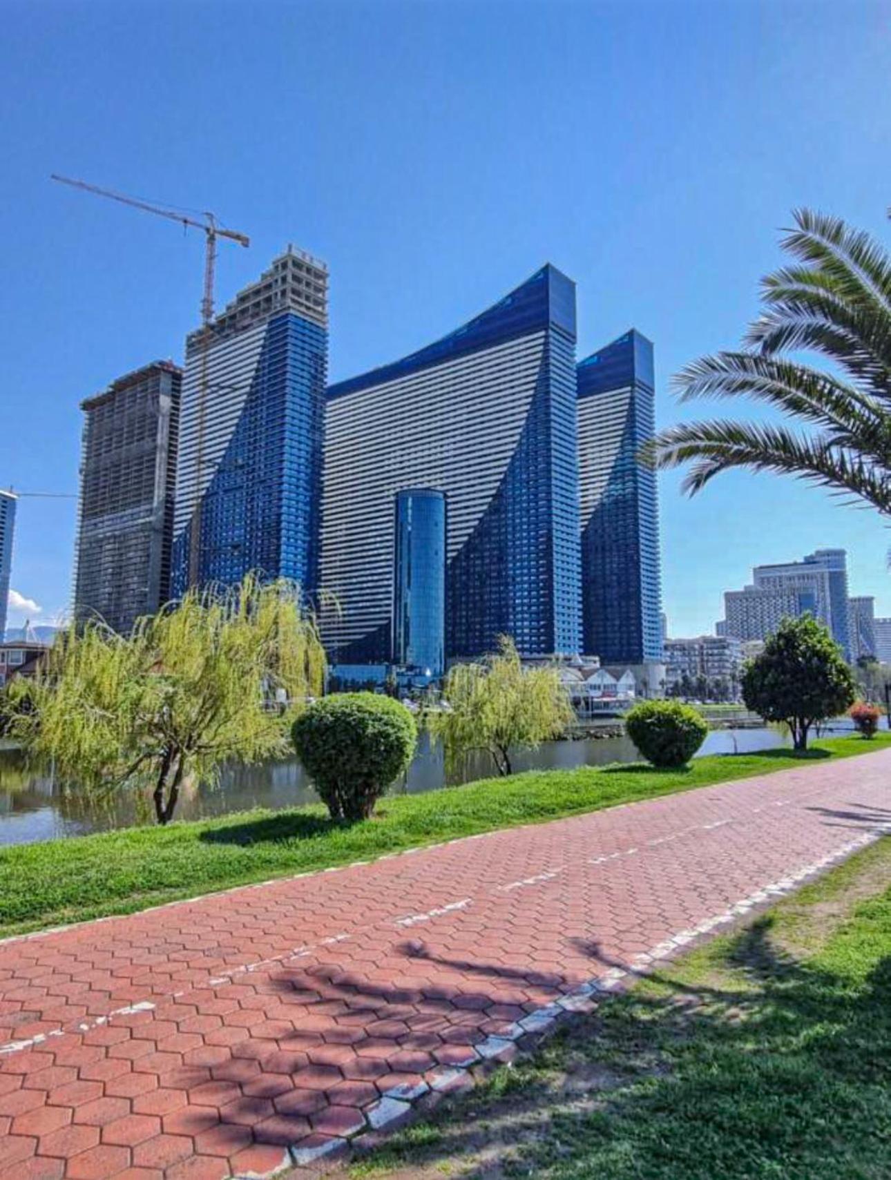 Luxury Batumi Hotel Exterior photo