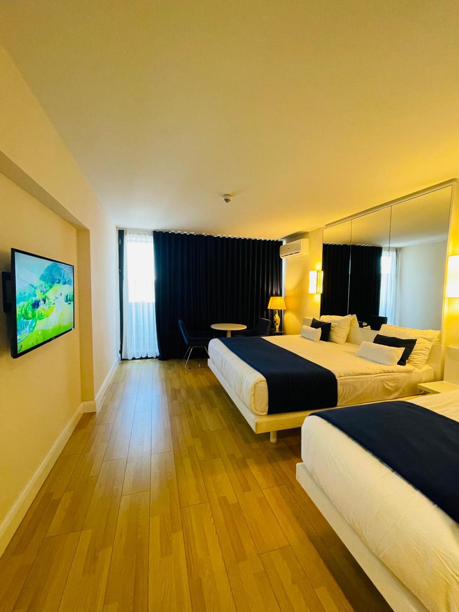 Luxury Batumi Hotel Exterior photo