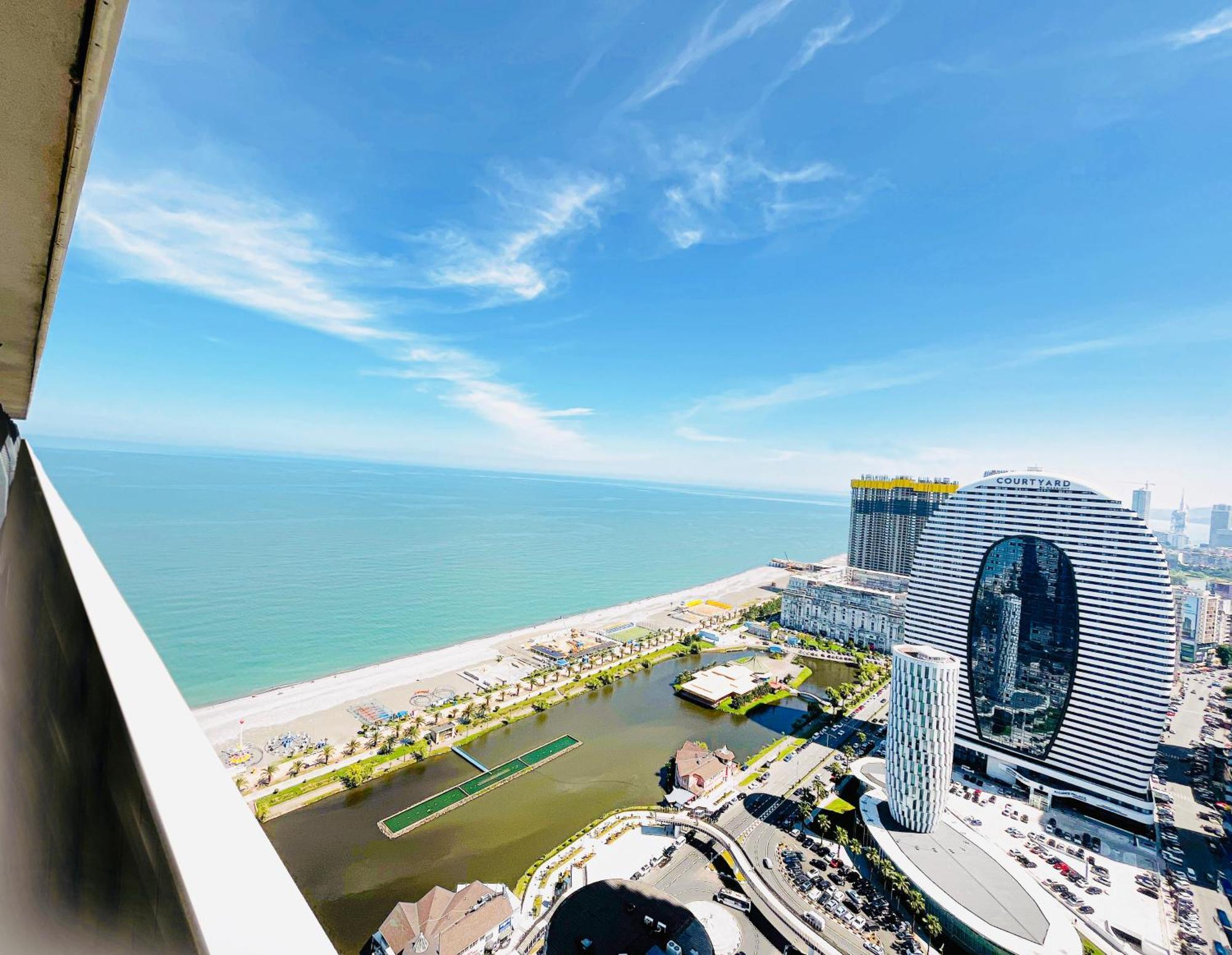 Luxury Batumi Hotel Exterior photo